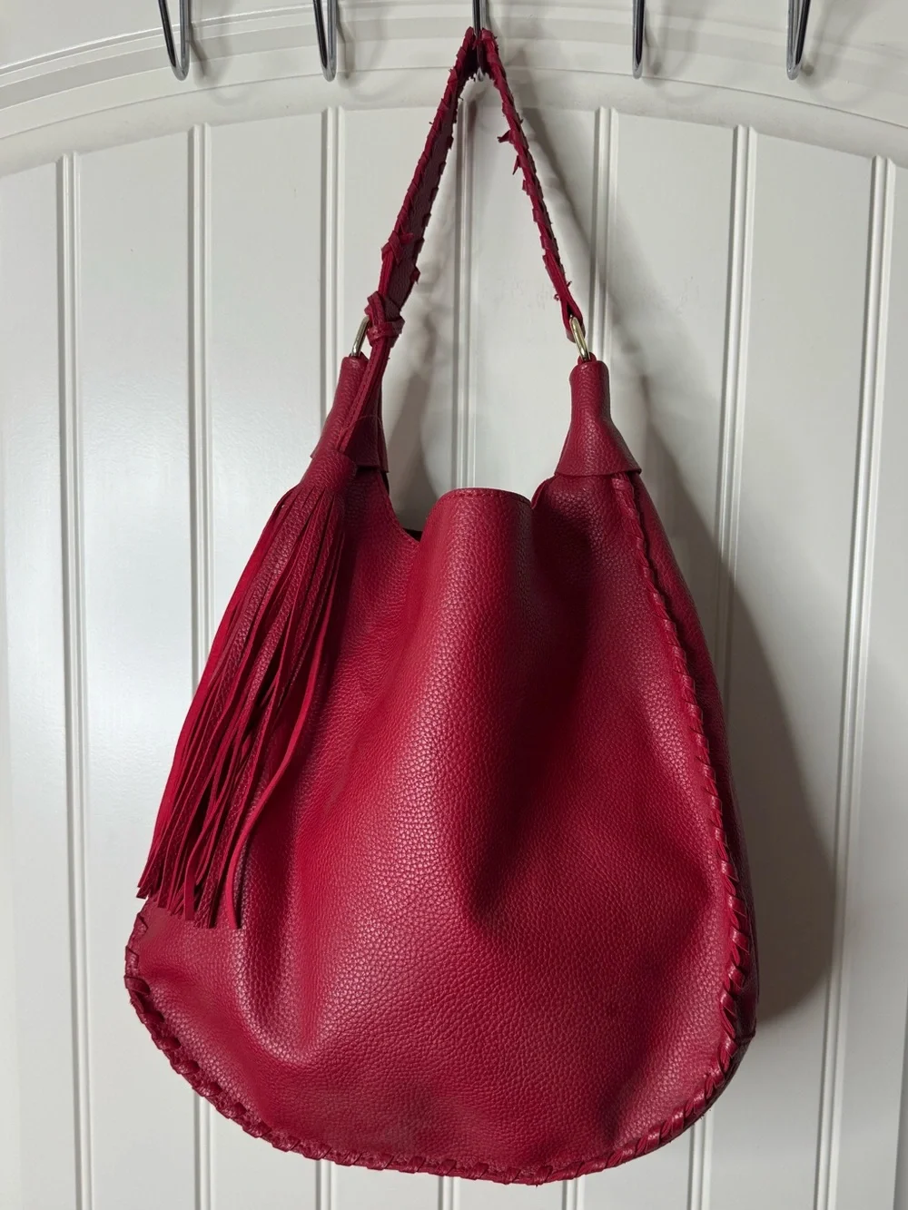 2/for $20 🪩 Fringed Red Pebbled Hobo Shoulder Bag - Mark & Hall